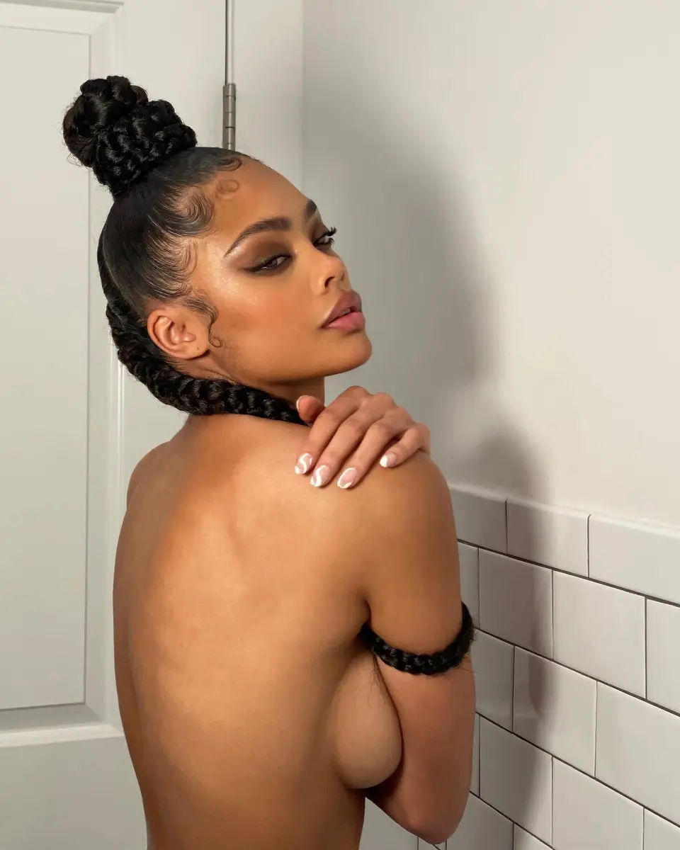 Aaliyah escort in Istanbul