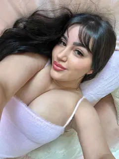 Amelia escort in Istanbul