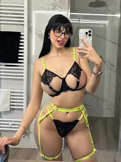 April escort in Istanbul