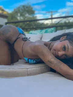 Cherry escort in Istanbul