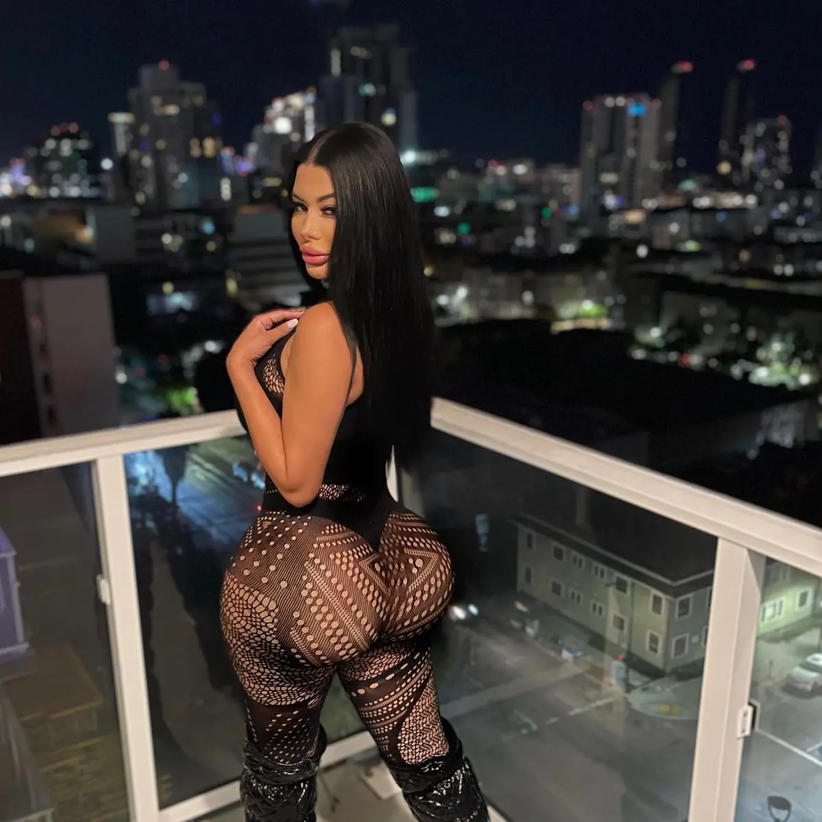 Ciara escort in Istanbul