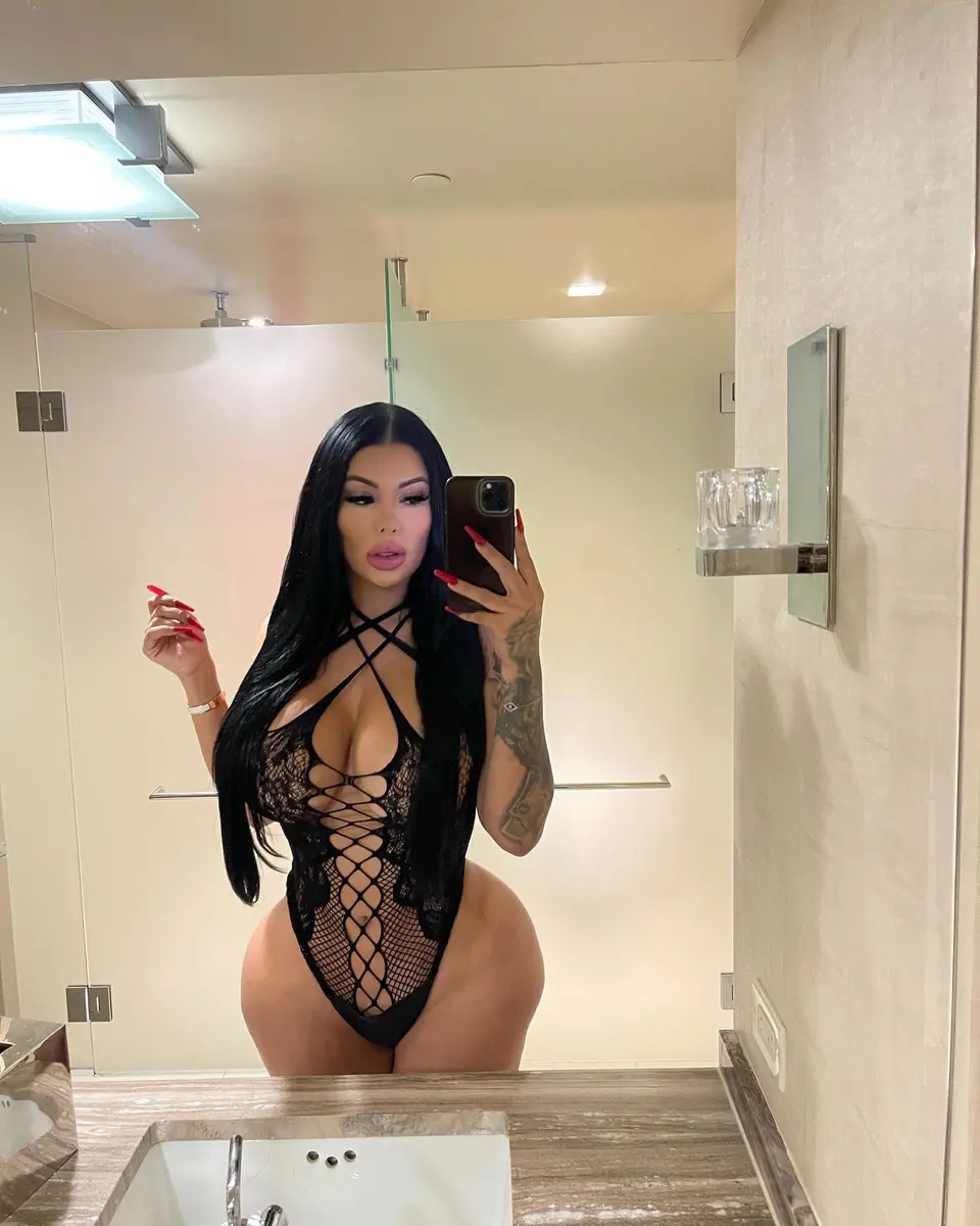 Ciara escort in Istanbul