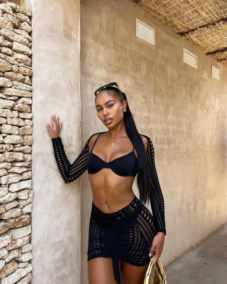 Ella escort in Istanbul