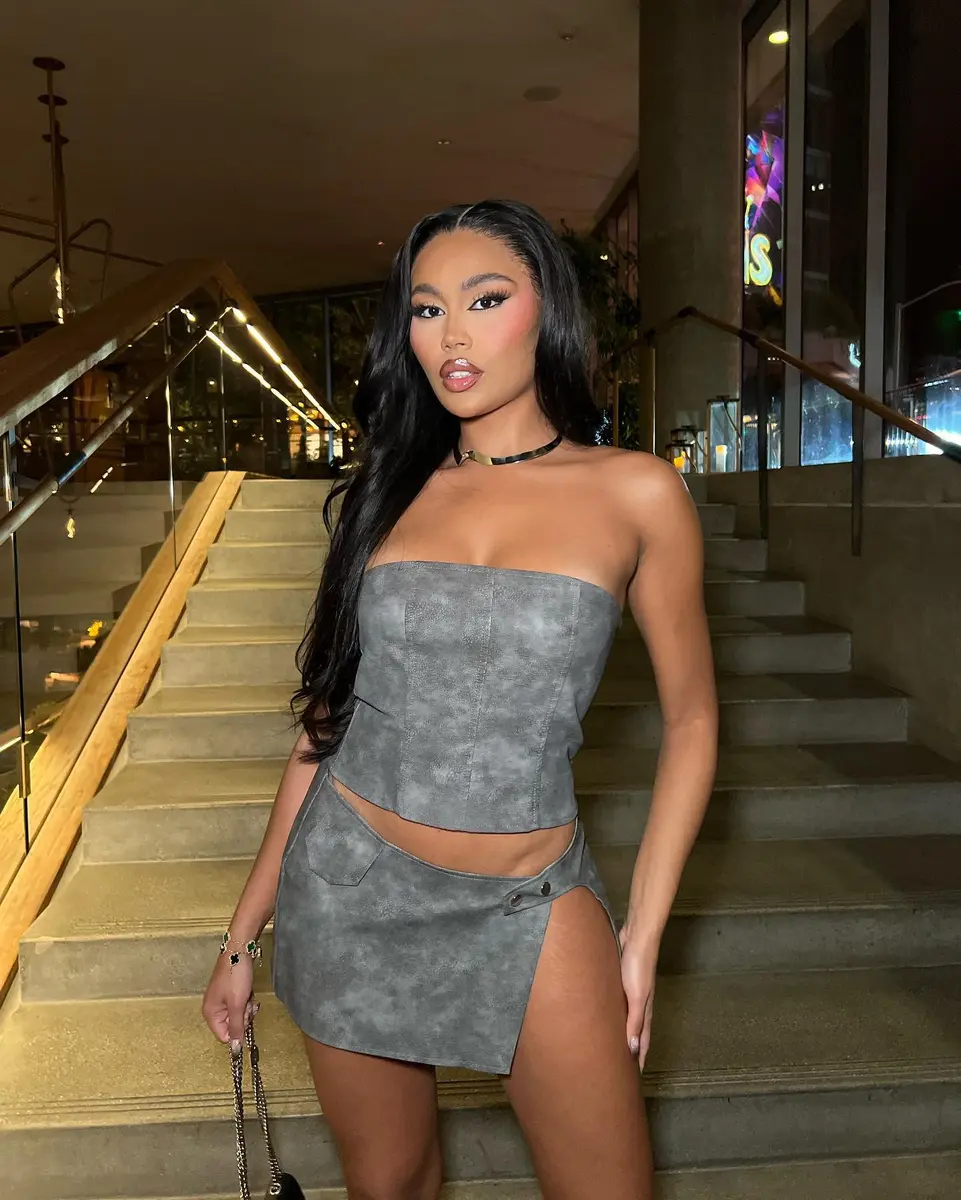 Ella escort in Istanbul