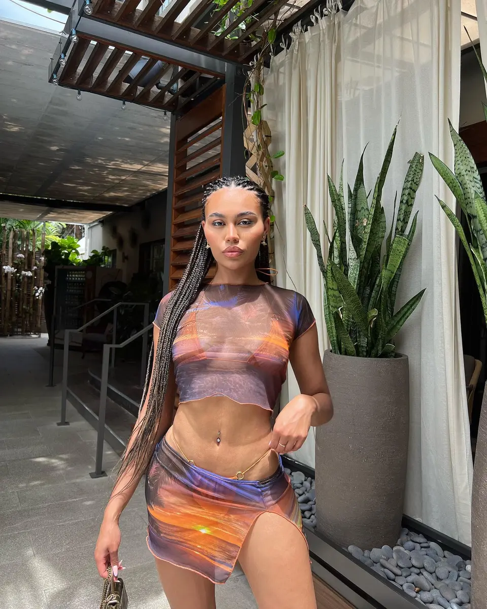 Ella escort in Istanbul