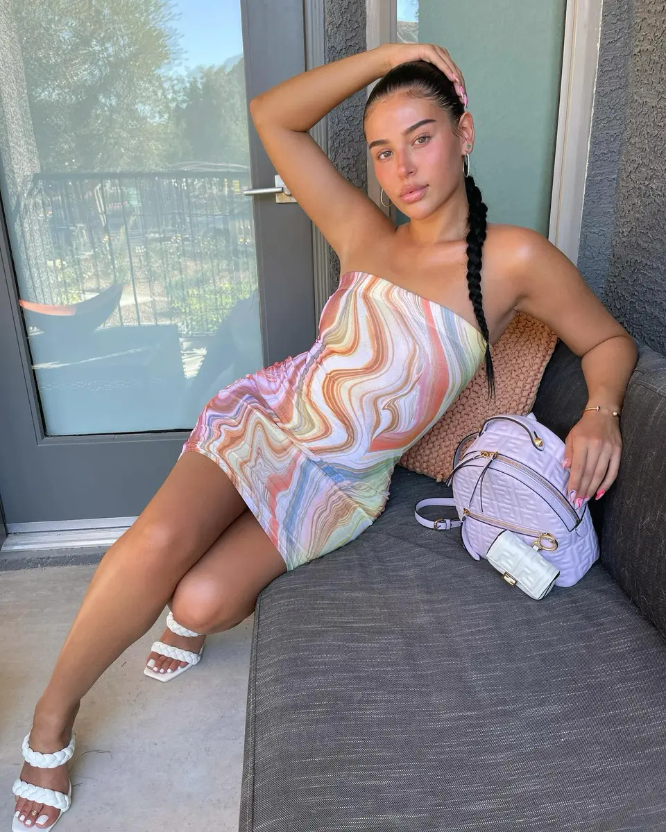 Estelle escort in Istanbul