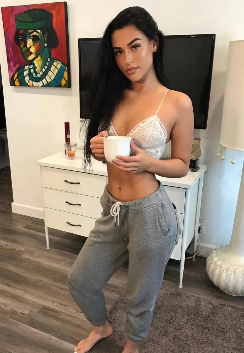 Estelle escort in Istanbul