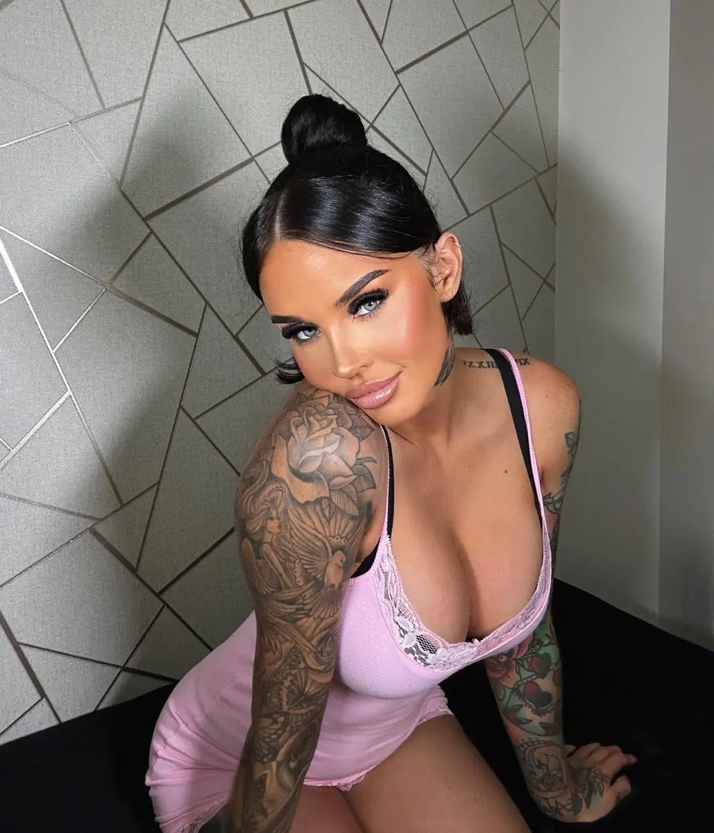 LUAREN escort in Istanbul